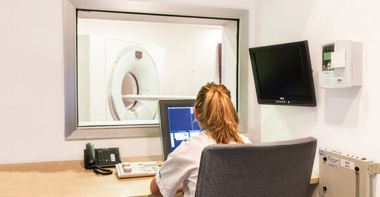 La tomografía por emisión de positrones o PET