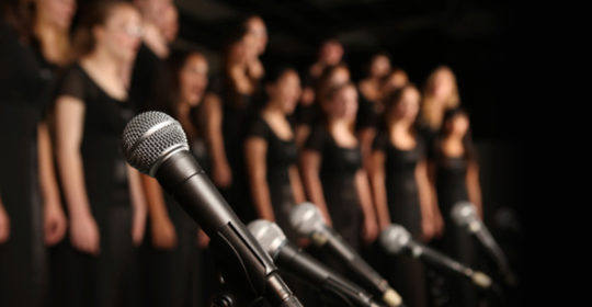 Cantar puede ser beneficioso para los enfermos de Parkinson