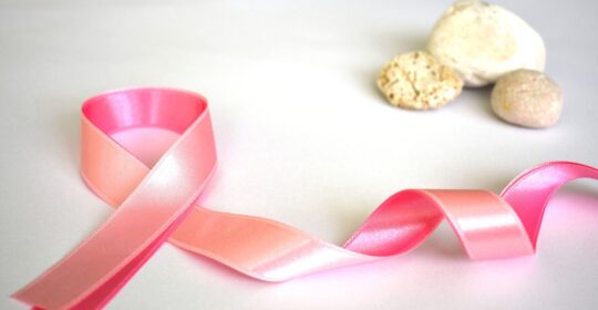 El cáncer de mama supera al de pulmón en casos diagnosticados